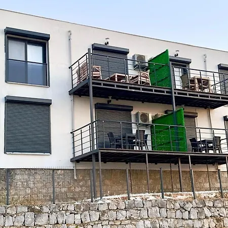 Luxury Nature View Downstairs Apartament *